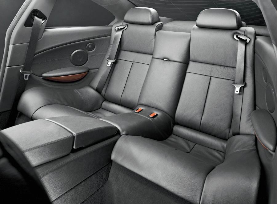 Интерьер BMW M6 Coupe (E63) 2005 года  (WW) (фото 71 из 96)